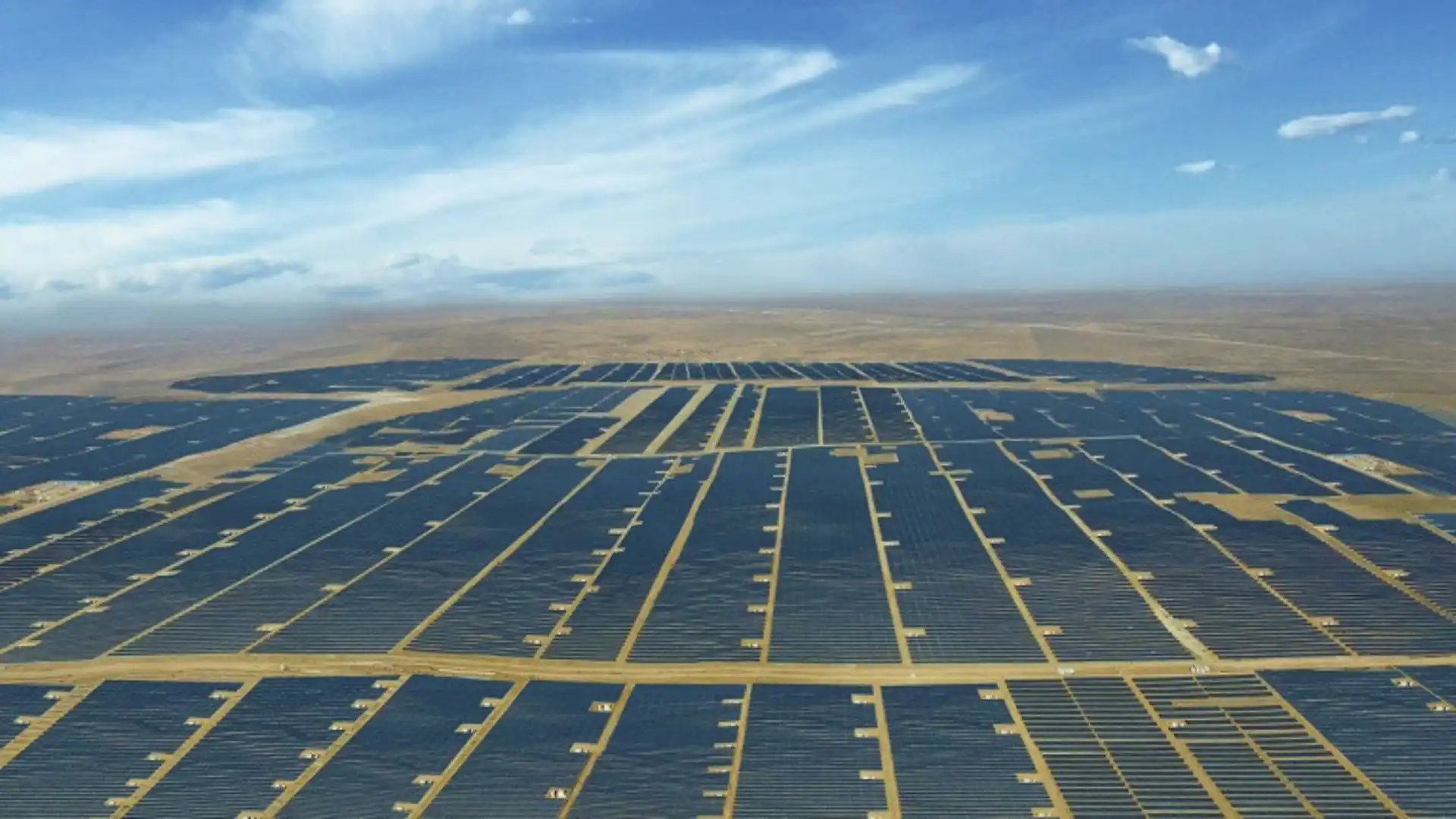 alt="România Verde: TOP 5 cele mai mari centrale fotovoltaice din lume. Evoluția fotovoltaicelor în viitor"
