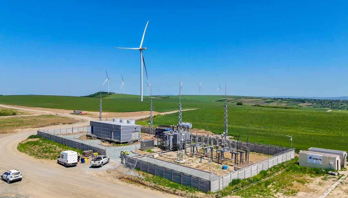 alt="Racordare la SEN, SCADA și EPC pentru 3 stații pentru un parc eolian de 140 MW"